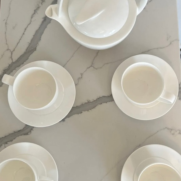 Crate & Barrel China - Picture 3 of 4